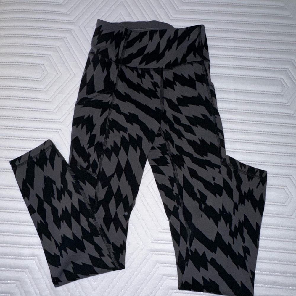 Lululemon workout pants - size 2